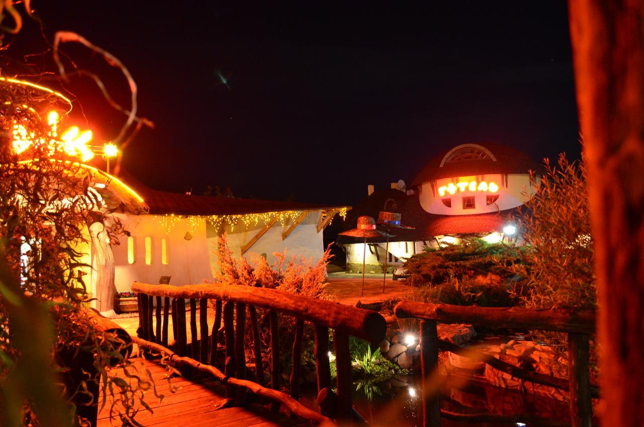 Hotel Veles Zolotonosha Exterior photo